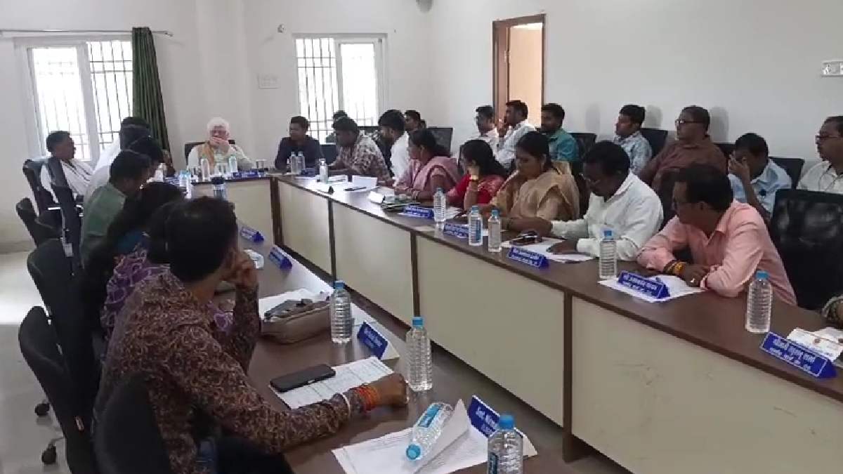 आरंग नगर पालिका की विशेष बैठक में अवैध प्लाटिंग और भवन अनुज्... - CG Sandesh