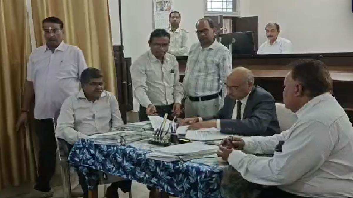 रायगढ़ : नेशनल लोक अदालत में 12.07 लाख प्रकरणों का निराकरण - CG Sandesh