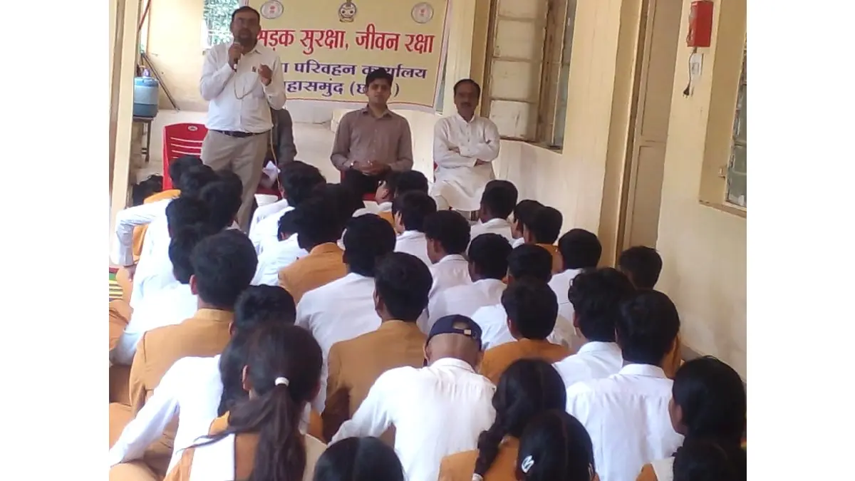 महासमुंद : सड़क सुरक्षा को लेकर परिवहन विभाग का विशेष जांच अभ... - CG Sandesh