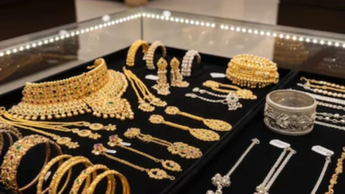 सोने-चांदी की कीमतों में आज बड़ी गिरावट, MCX पर सोना 1.50 लाख... - CG Sandesh